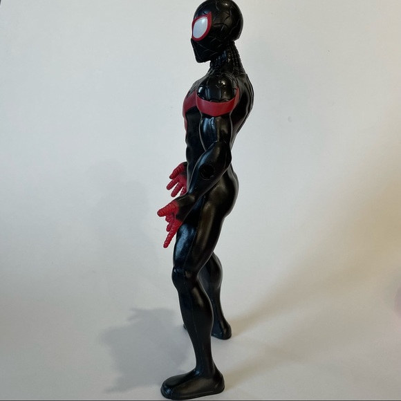 Spiderman 9.5 in Action Figure Marvel Hasbro Miles Morales 2019 Toy - Picture 5 of 11